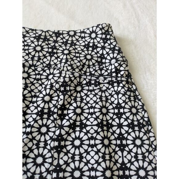 Caffé Marrakesh Skort Women’s Large Black White Geometric Tummy Control Skirt - Picture 5 of 8